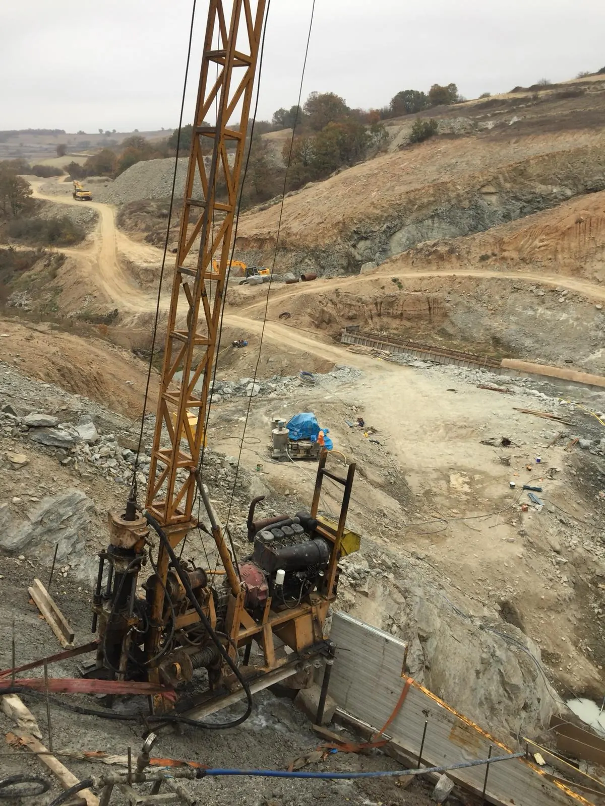 Kırklareli Kofçaz-2 Göleti'nde sondaj makinesi